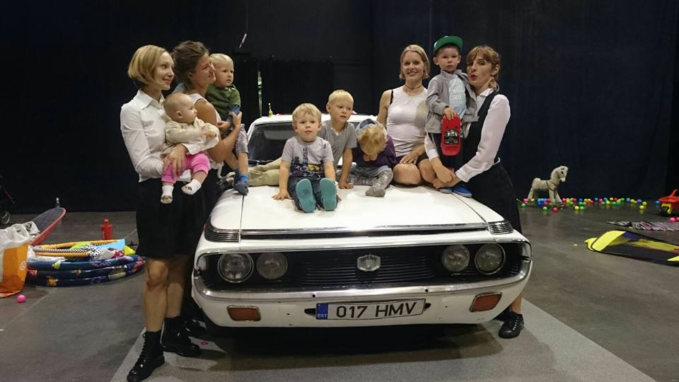 Flo Kasearu, Oksana Tralla, Veronika Vallimäe, Marianne Männi, Riina Maidre „Püha öö“ 2013